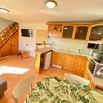וילה Stella - Private House With Parking Spot, Pool And Sea View