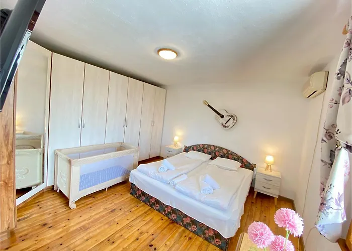 Stella - Private House With Parking Spot, Pool And Sea View