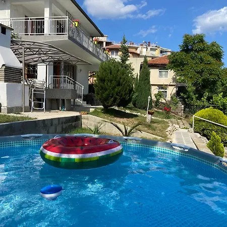 Stella - Private House With Parking Spot, Pool And Sea View * Varna